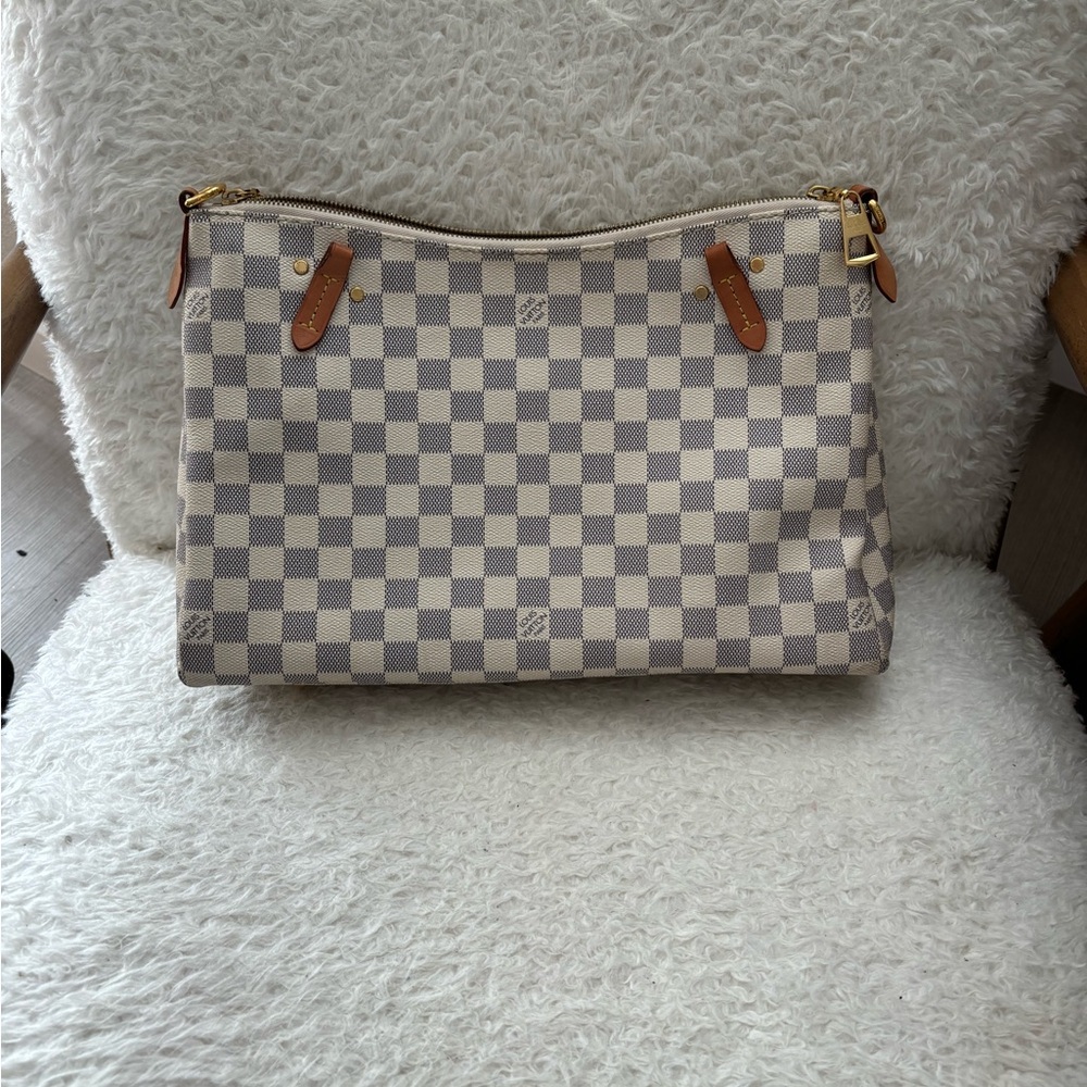Louis Vuitton XL Zipper Pouch